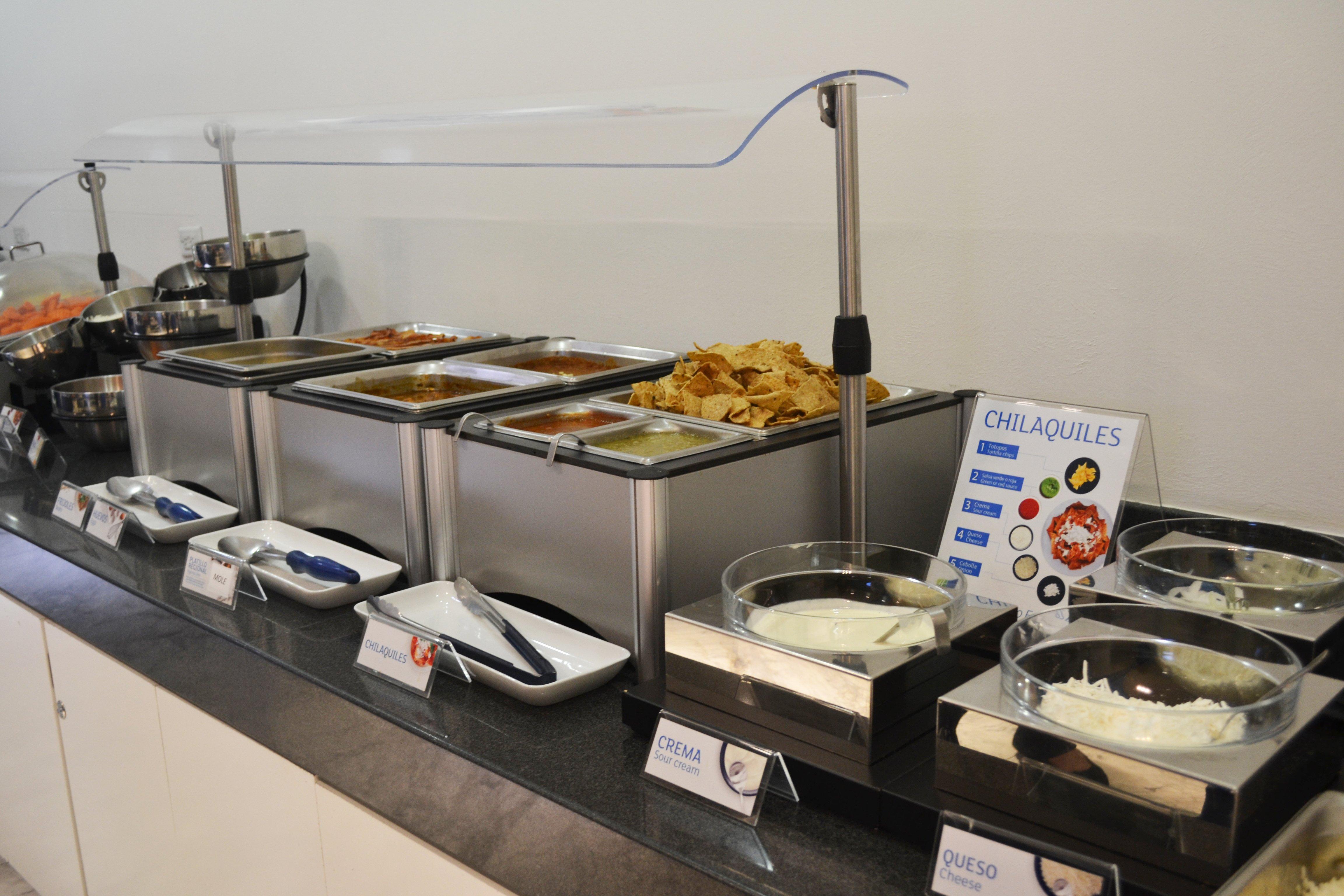 Holiday Inn Express Guaymas By Ihg מראה חיצוני תמונה A chafing dish with a pump